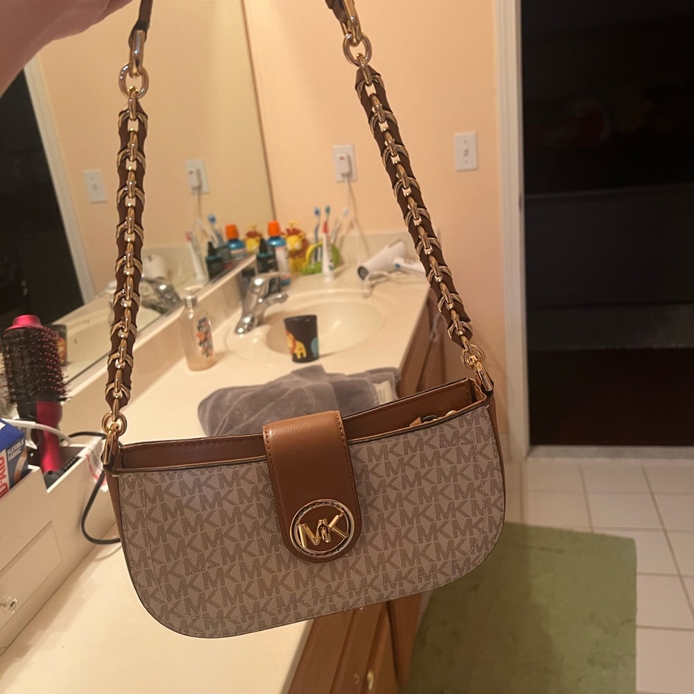 michael kors shoulder purse
